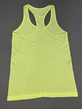 Lululemon Tank Top Womens 8 Swiftly Tech Racerback 2.0 Electric Lemon Neon Gym
